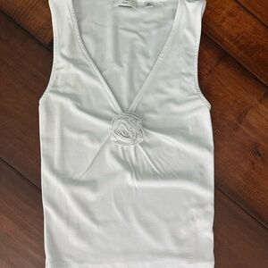 NWT Aritzia Wilfred White Bloom Tank